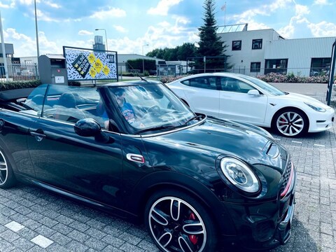 MINI Cabrio John Cooper Works