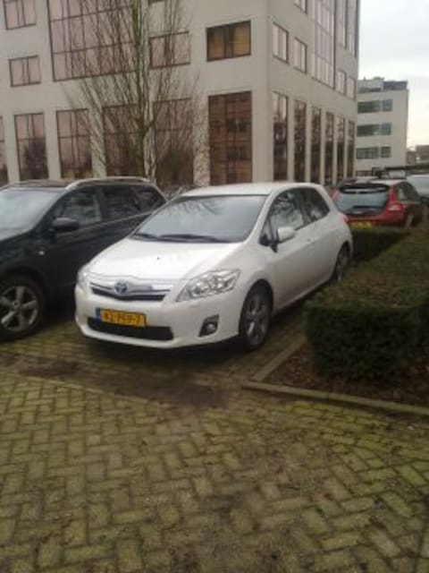 Toyota Auris 1.8 Full Hybrid Executive (2011)