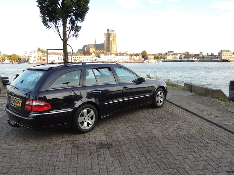 Mercedes-Benz E 320 Avantgarde Combi (2003)