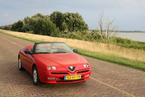 Alfa Romeo Spider 2.0 T.Spark 16V L (2001)