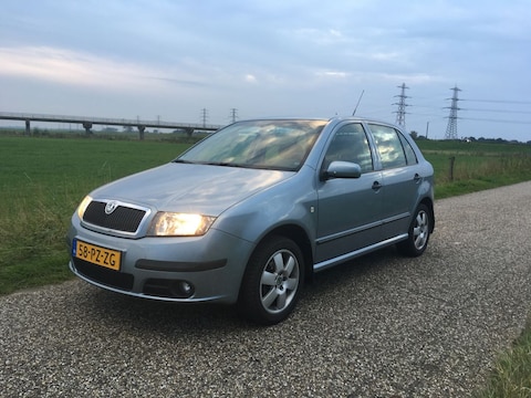 Skoda Fabia 1.4 16V 100pk L&K (2005)