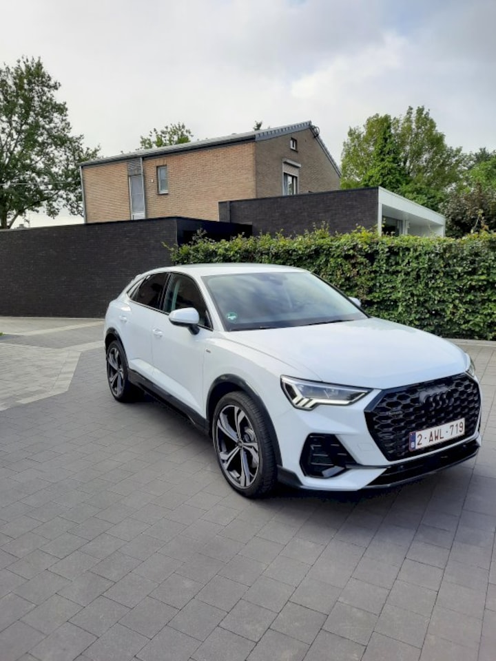 Audi Q3 Sportback 40 TFSI quattro Advanced edition (2021)