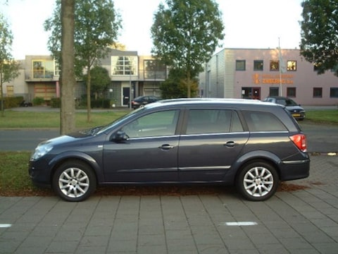 Opel Astra Stationwagon 1.6 Temptation (2008)
