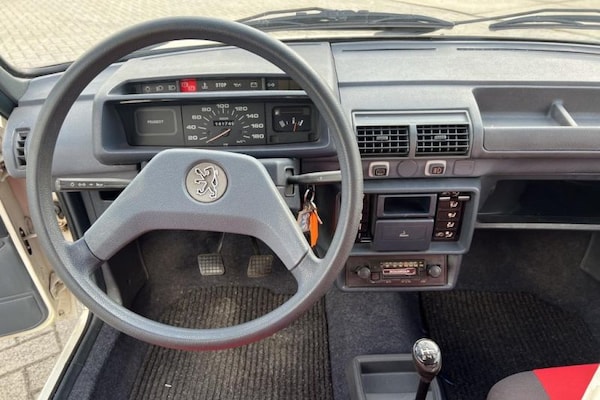 Peugeot 205