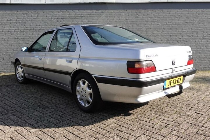 Peugeot 605