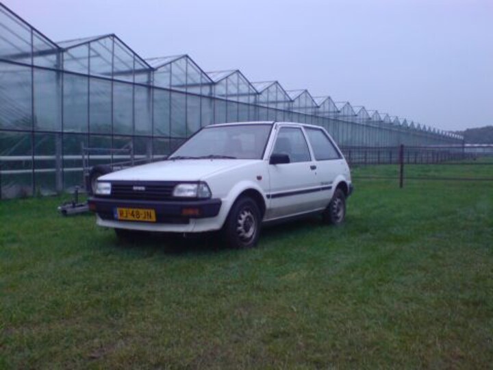 Toyota Starlet 1.3 DX (1987)