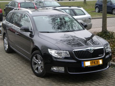 Skoda Superb Combi 1.6 TDI Greenline Ambition Bus. (2011)