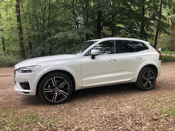 Volvo XC60 T8 Twin Engine AWD R-Design (2017)