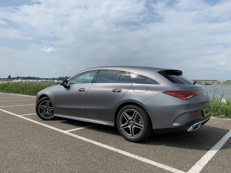 Mercedes-Benz CLA 200 Shooting Brake Business Solution AMG (2020)