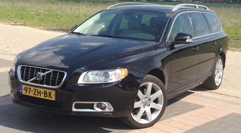 Volvo V70 2.5T Summum (2008)