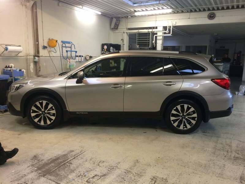Subaru Outback 2.5i Premium (2015)