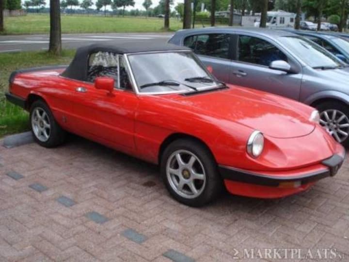 Alfa Romeo Spider 2.0 Veloce