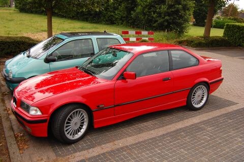 BMW 328i Coupé Executive (1996)