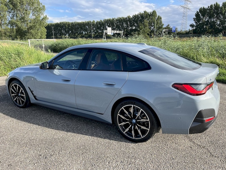 BMW i4 eDrive40 (2023)