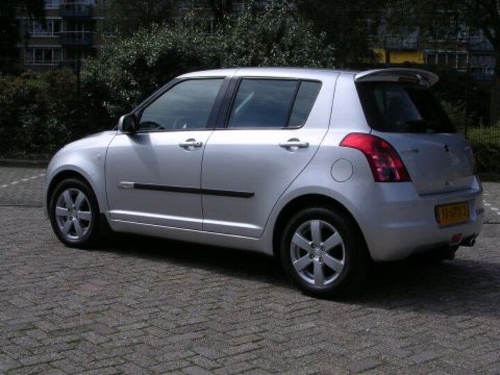 Suzuki Swift 1.3 Bandit