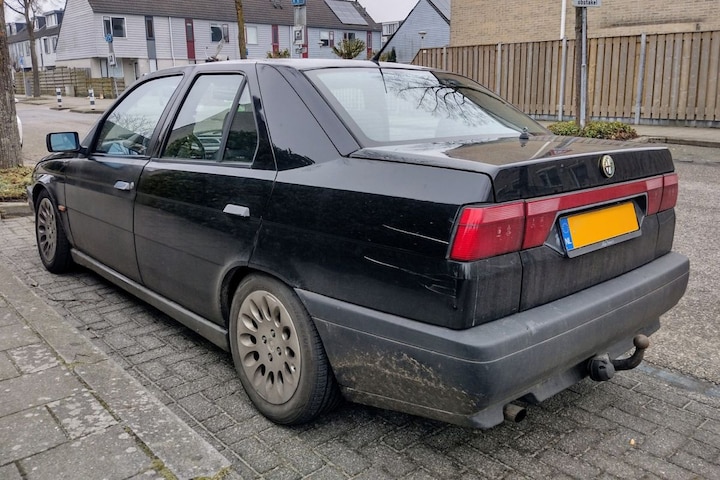 Alfa Romeo 155