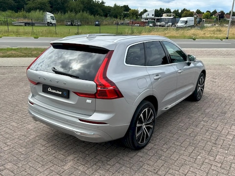 Volvo XC60 T6 Plug-in Hybrid AWD Core (2024)