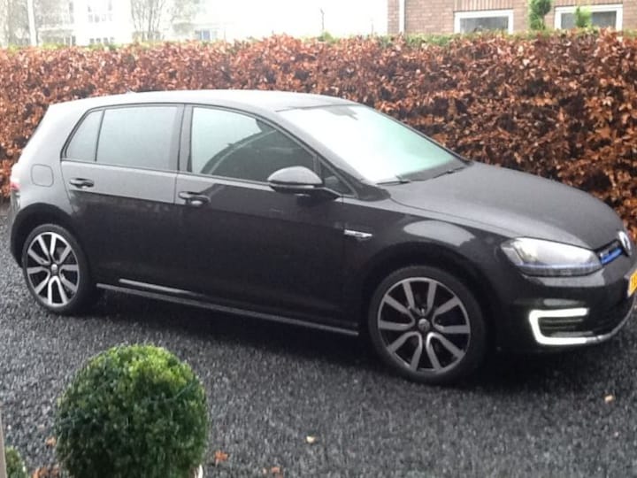 Volkswagen Golf 1.4 TSI GTE (2014)