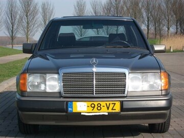Mercedes-Benz 230 E (1991)