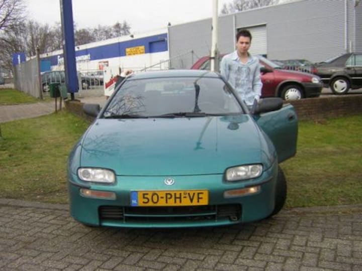 Mazda 323 F 1.5i GLX