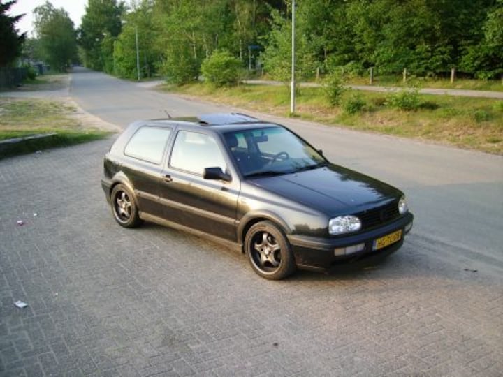 Volkswagen Golf 1.8 GT (1994)