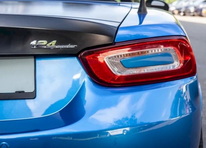 Abarth 124 Spider 1.4 MultiAir 16v (2017)
