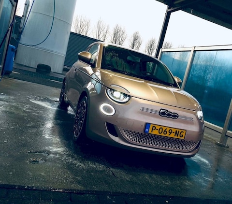 Fiat 500e 42kWh Icon