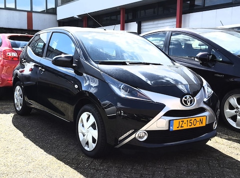 Toyota Aygo 1.0 VVT-i x-play