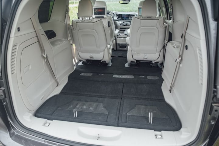 Stow 'n Go Chrysler Pacifica