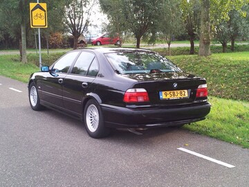 BMW 540i Executive (1998)