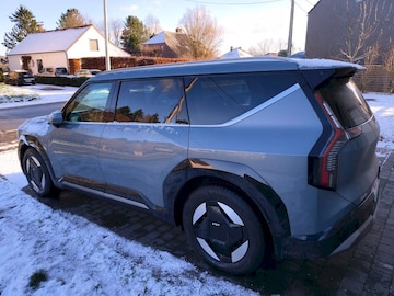 Kia EV9 99.8kWh RWD Air (2025)