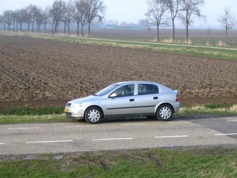 Opel Astra 1.7 DTi Pearl (2001)