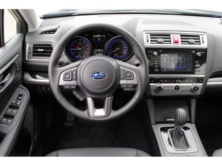 Subaru Outback 2.5i Premium (2017)