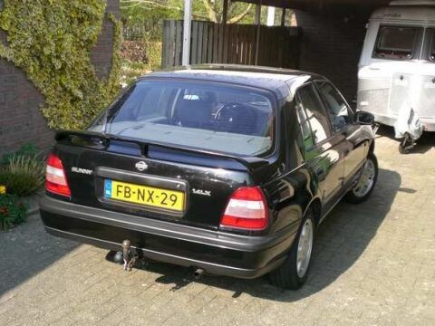 Nissan Sunny 1.4 LX (1992)