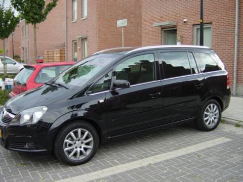 Opel Zafira 1.8 Cosmo (2007)