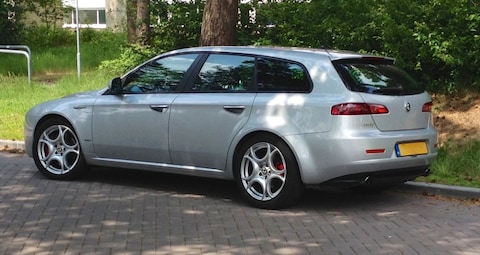 Alfa Romeo 159 Sportwagon 1750 Turbo Distinctive (2010)
