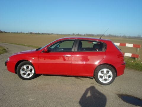 Alfa Romeo 147 1.6 T.Spark 16V Distinctive (2002)