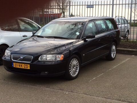 Volvo V70 2.4 140pk Momentum (2005)