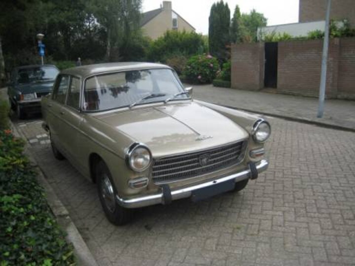 Peugeot 404 (1967)