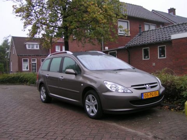 Peugeot 307 SW 2.0 16V (2004)
