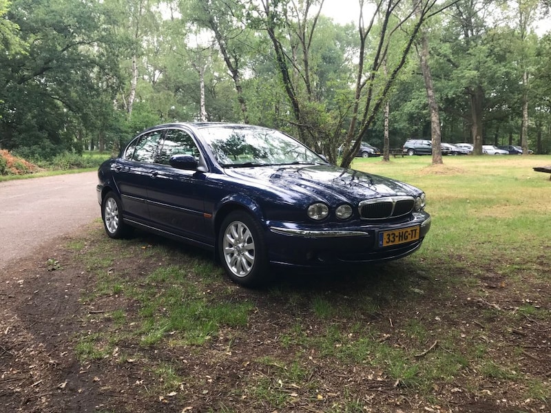 Jaguar X-Type 2.5 V6 Executive (2001)