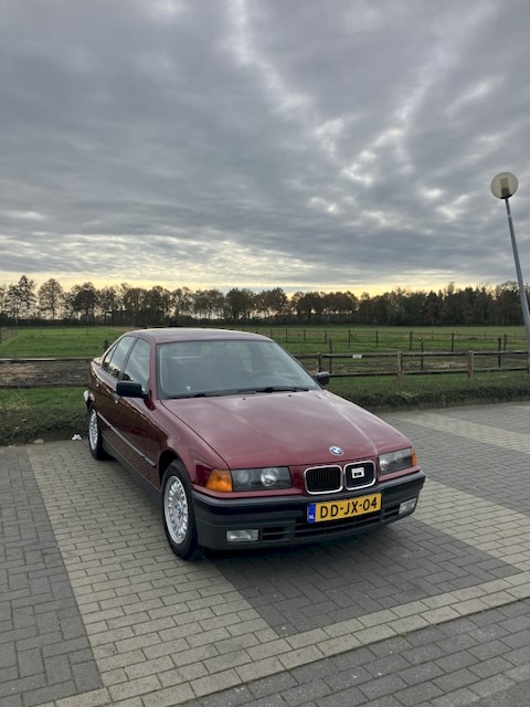 BMW 320i