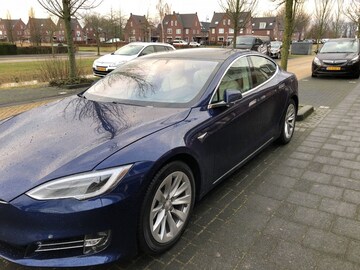Tesla Model S 75D (2018)