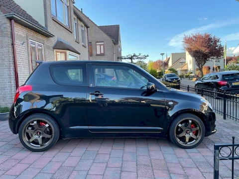 Suzuki Swift 1.6 Sport
