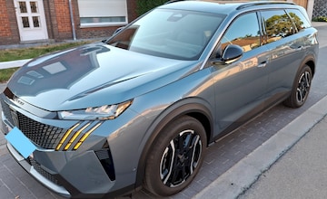 Peugeot e-5008 Allure 97kWh 230 (2026)