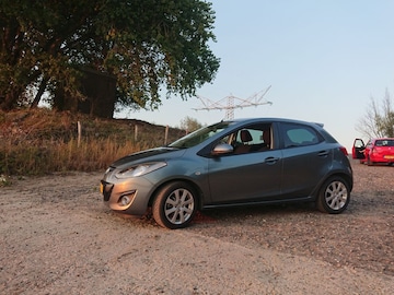Mazda 2 1.3hp Navigator GT (2012)