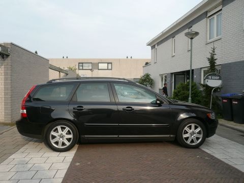 Volvo V50 2.0 D Momentum (2004)