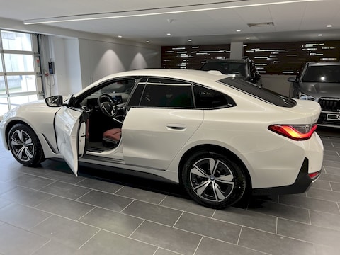 BMW i4 eDrive40