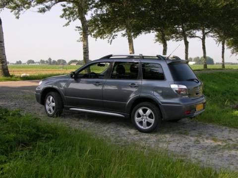 Mitsubishi Outlander 2.4 4WD Intense Paris Pack (2006)