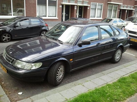 Saab 900 2.0i
